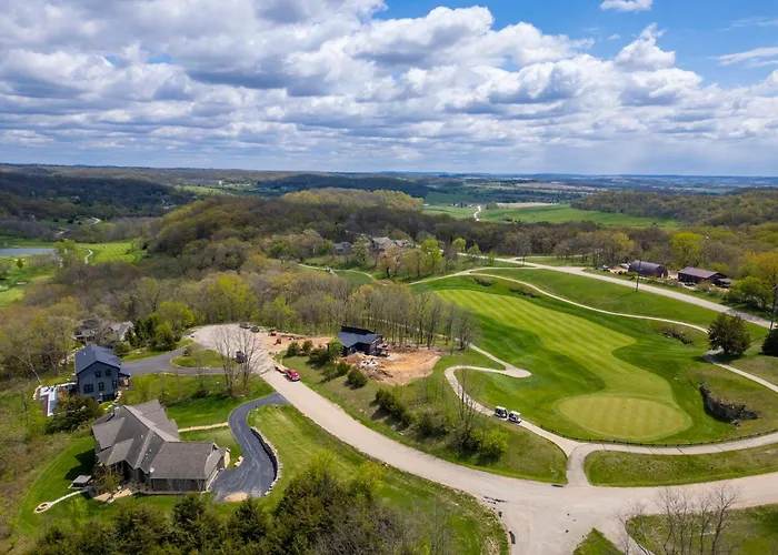 Brand New Construction With Stunning Golf Views! Villa