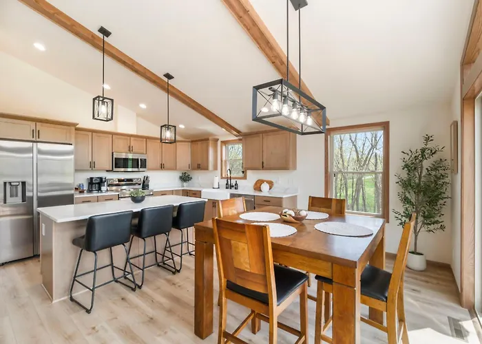 Brand New Construction With Stunning Golf Views! Villa